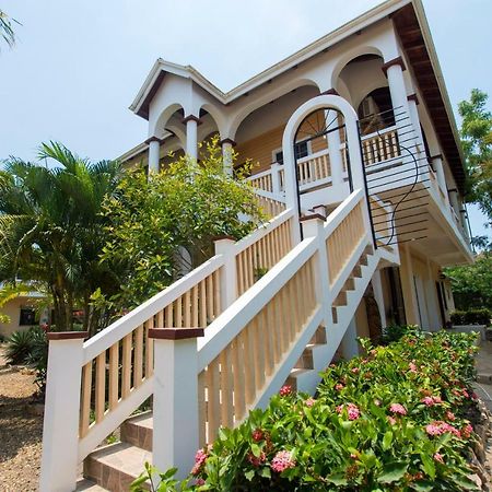 Caribbean Shores Bed & Breakfast Dangriga Exteriér fotografie