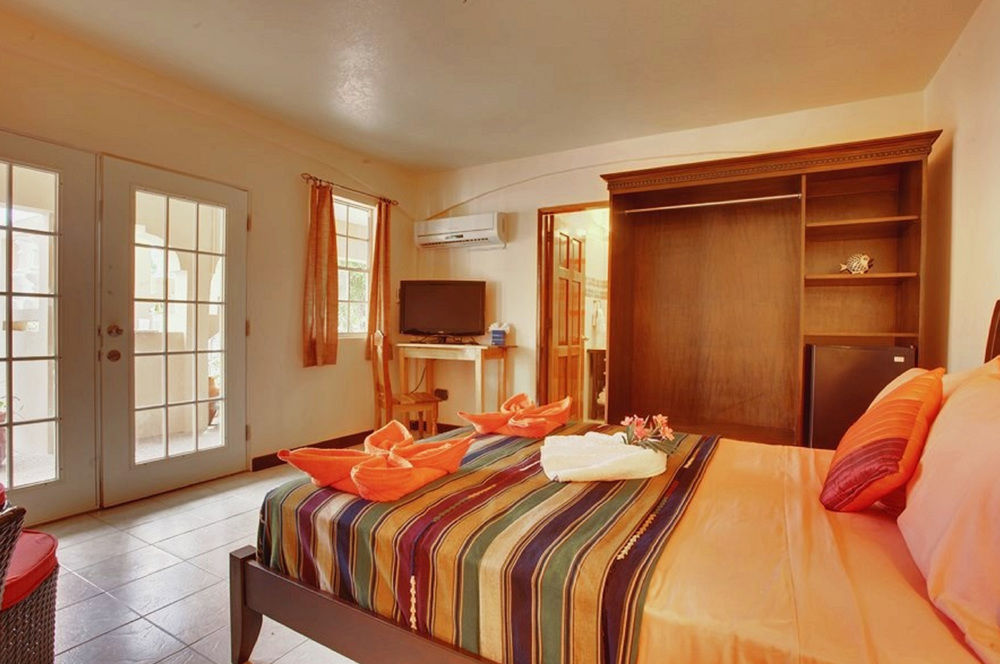 Caribbean Shores Bed & Breakfast Dangriga Exteriér fotografie