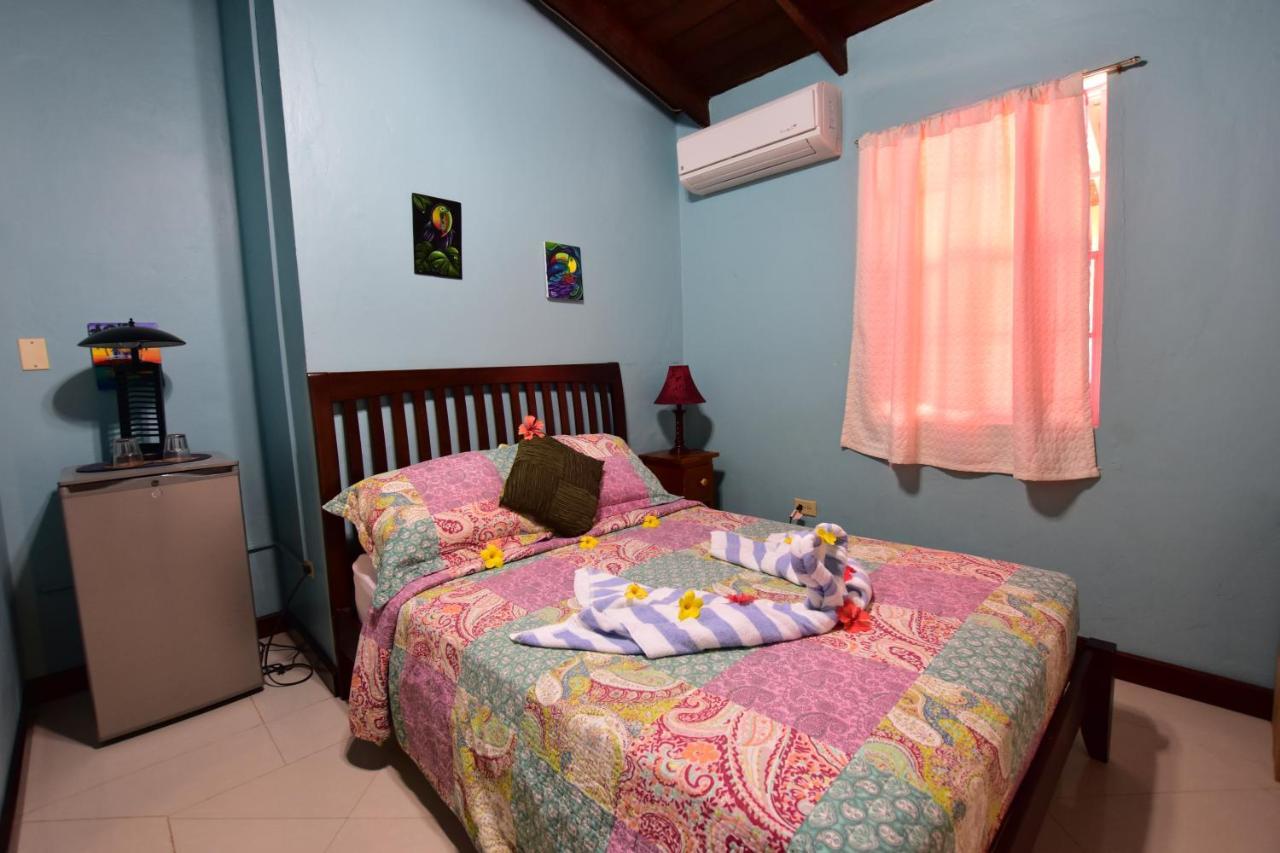 Caribbean Shores Bed & Breakfast Dangriga Exteriér fotografie