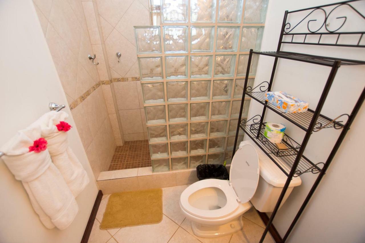 Caribbean Shores Bed & Breakfast Dangriga Exteriér fotografie